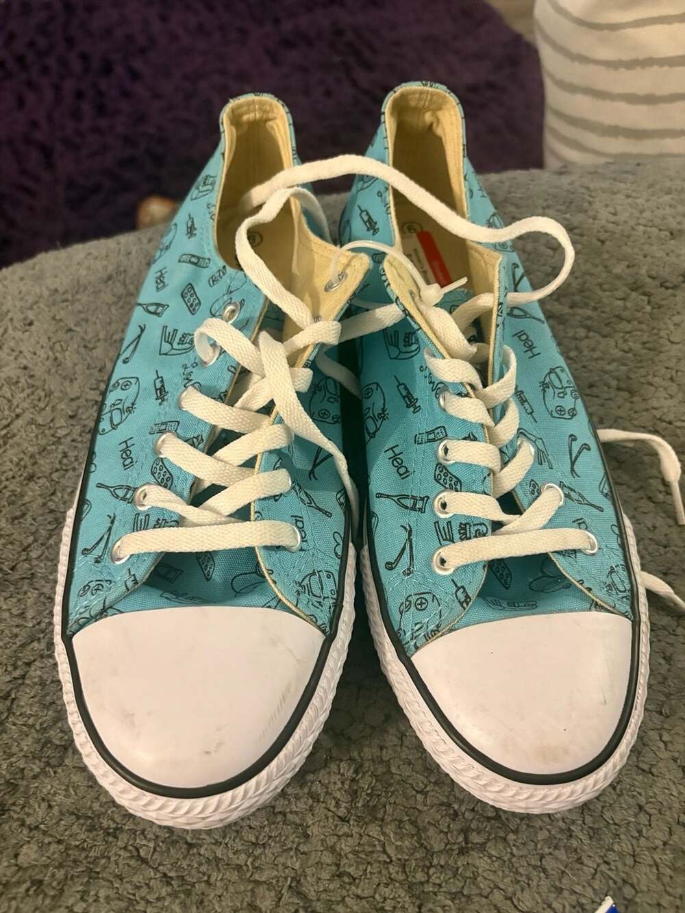ZooSurf Nurse Model Size 9 Blue White Laces Sneakers